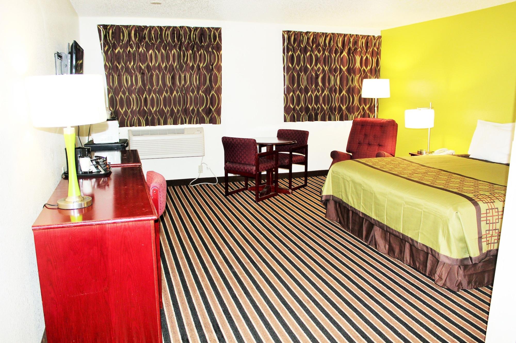 Super 8 By Wyndham Va Motel South Boston
