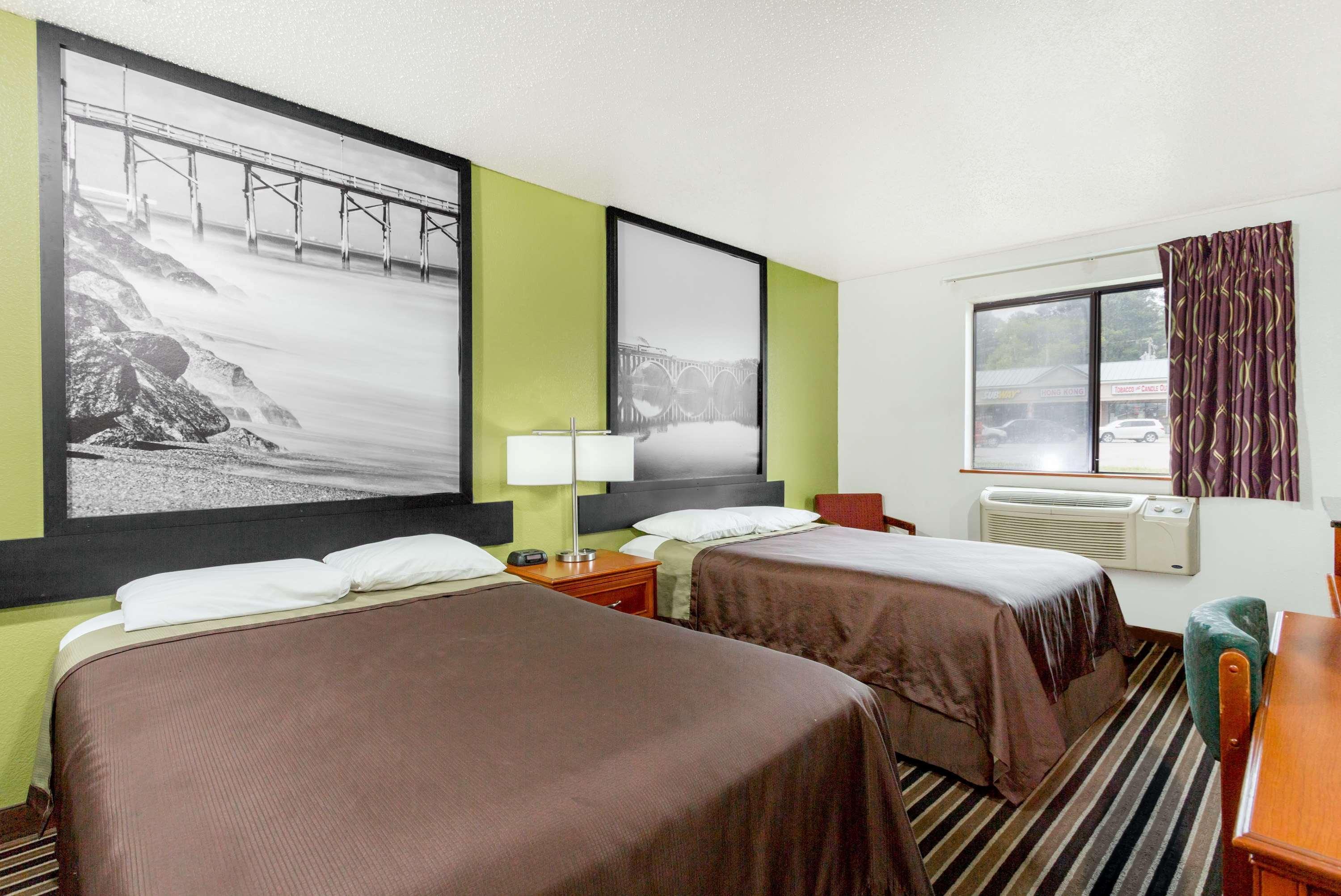 Super 8 By Wyndham Va 2*