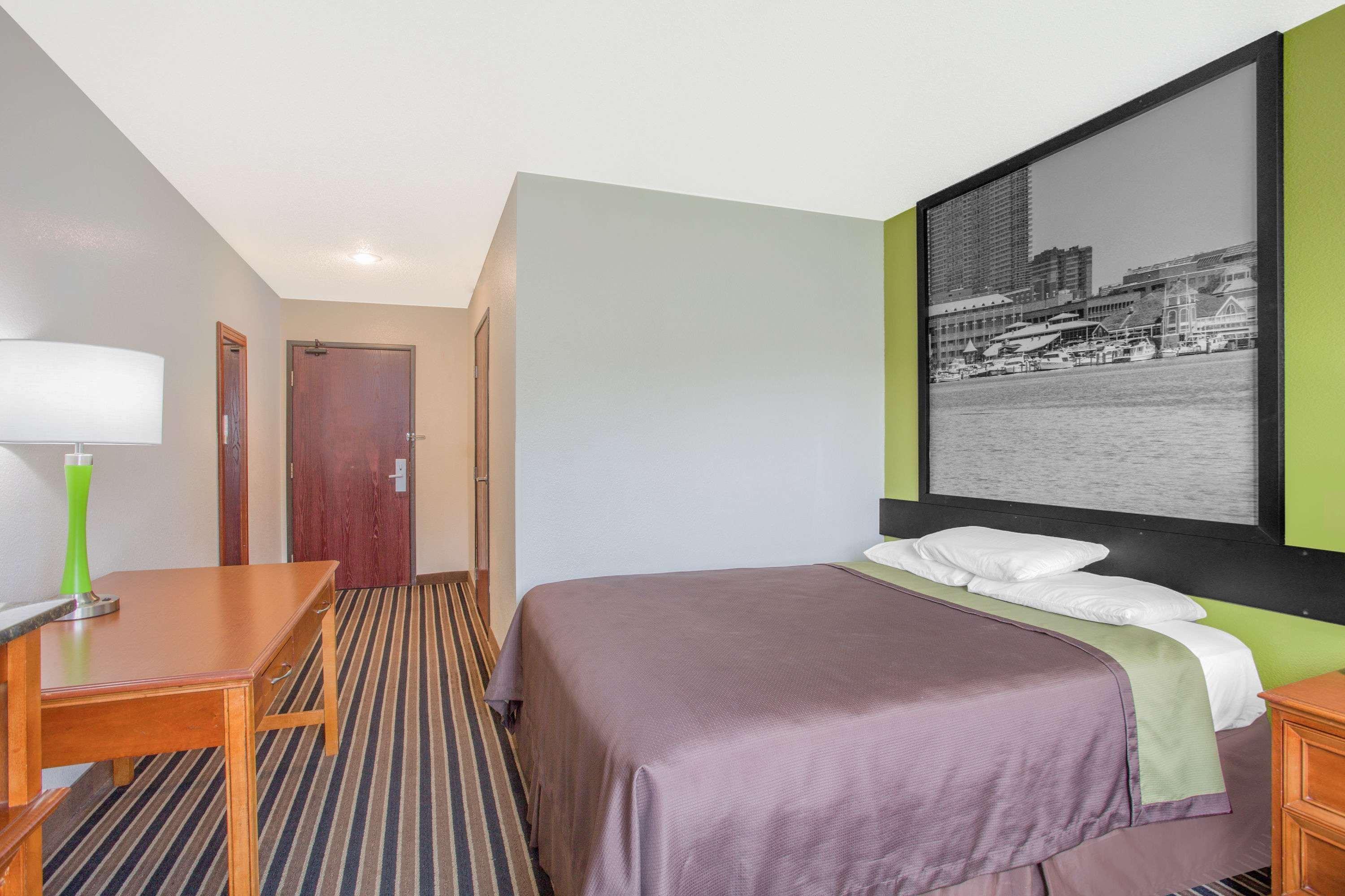 Motel Super 8 By Wyndham Va 2*