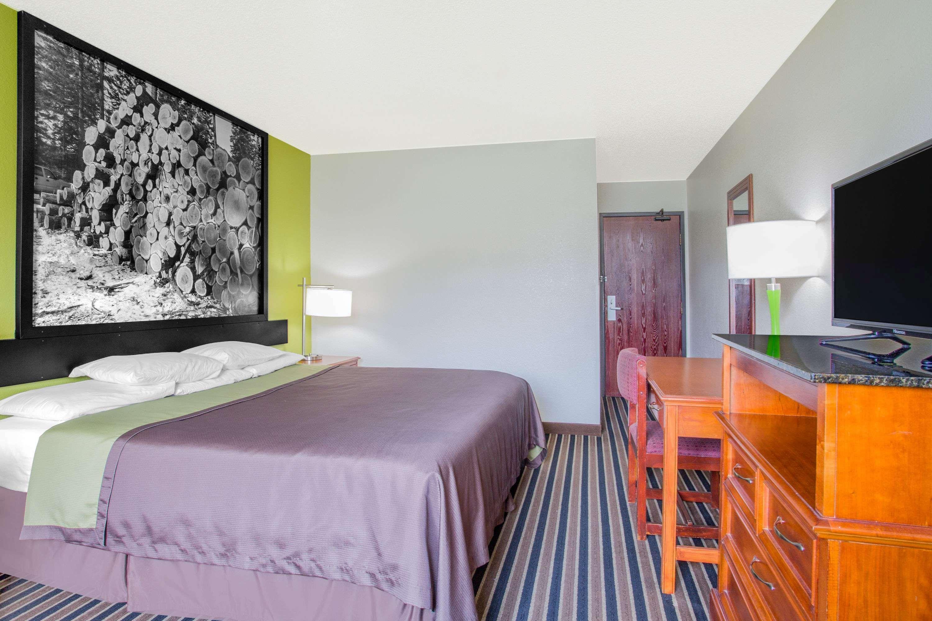 Super 8 By Wyndham Va