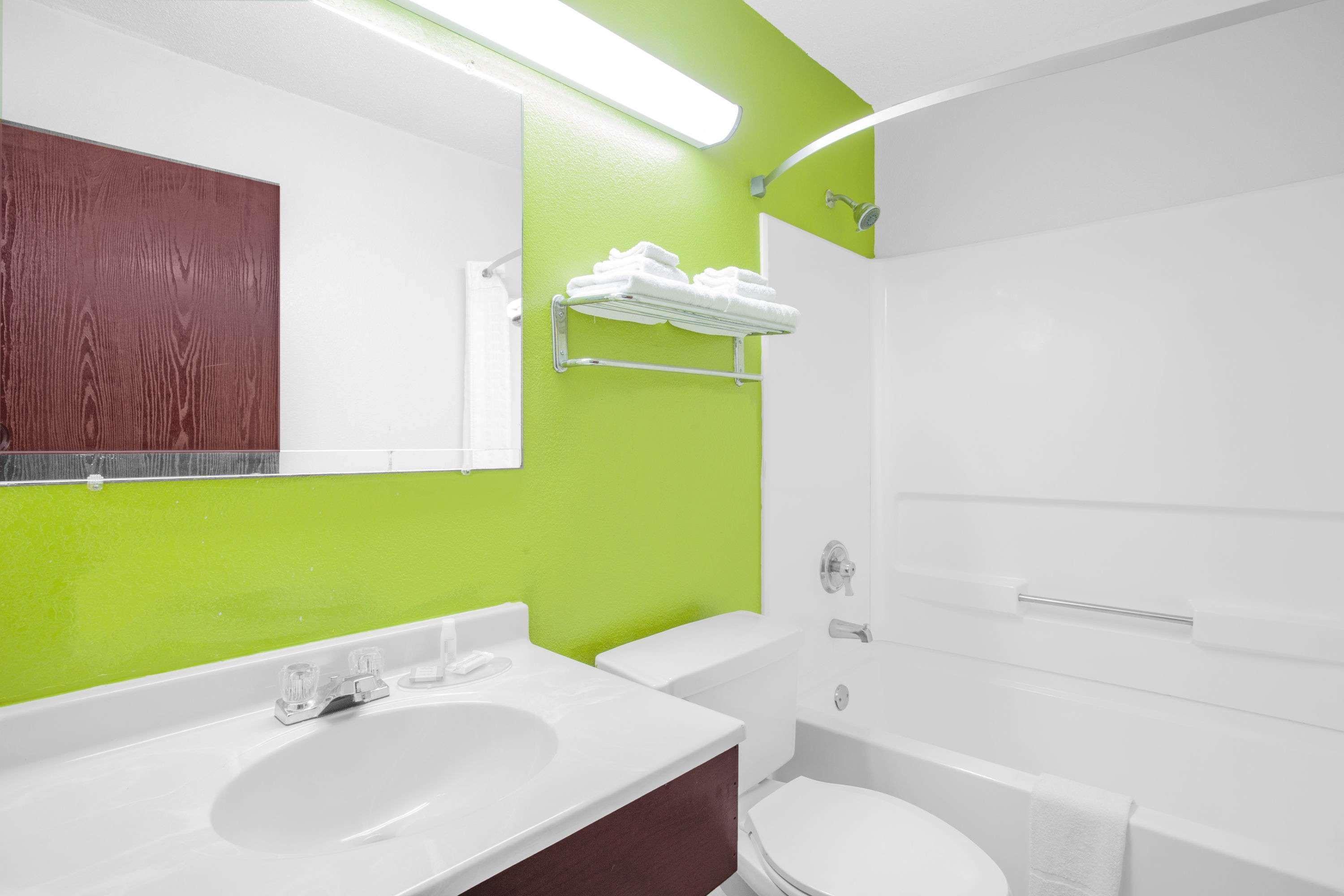 Motel Super 8 By Wyndham Va South Boston