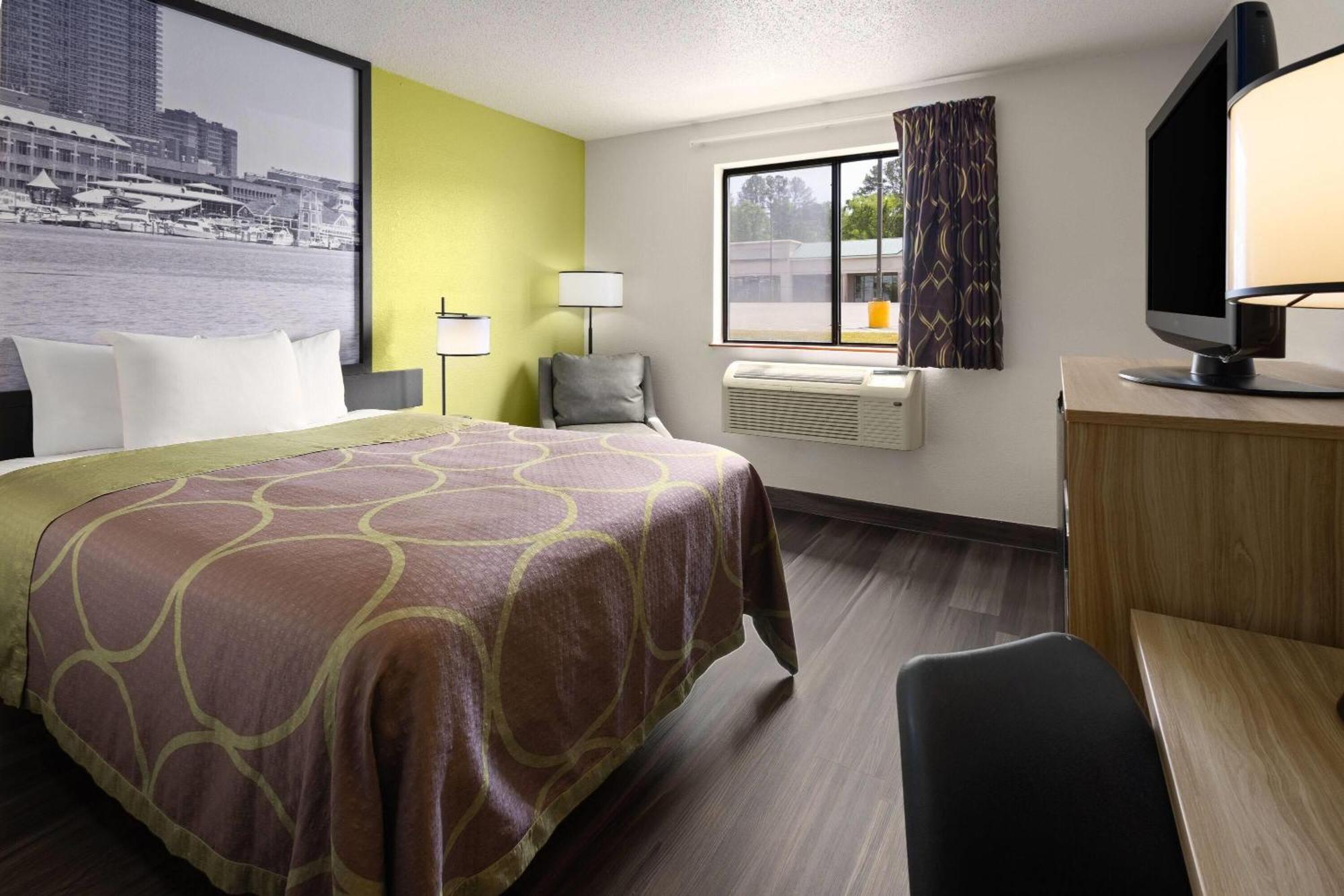 Super 8 By Wyndham Va Motel