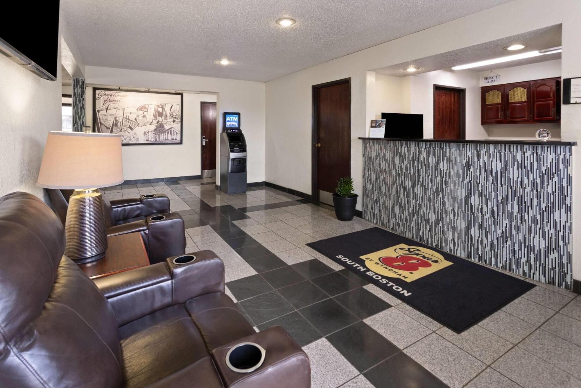 Super 8 By Wyndham Va 2*