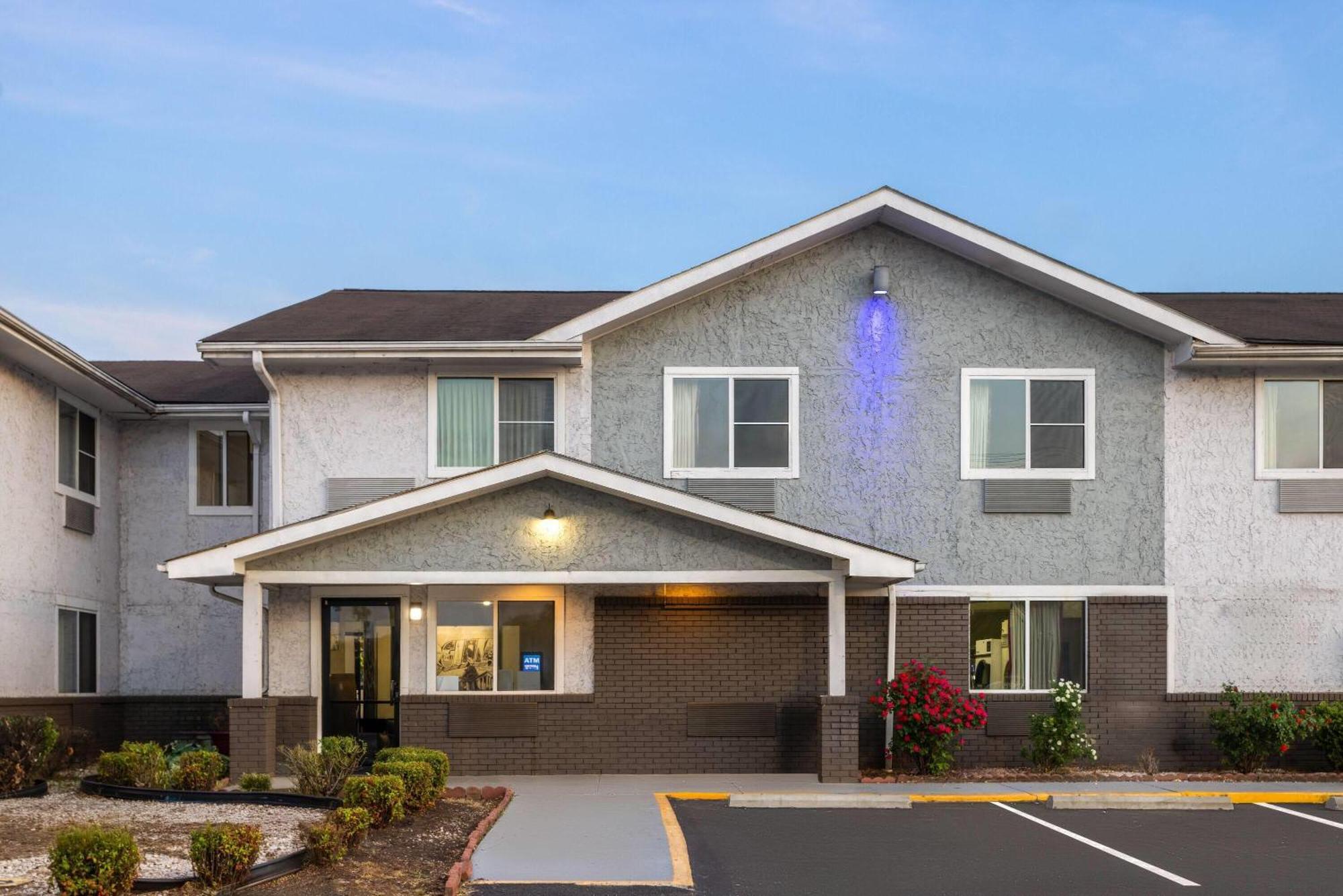 Super 8 By Wyndham Va South Boston