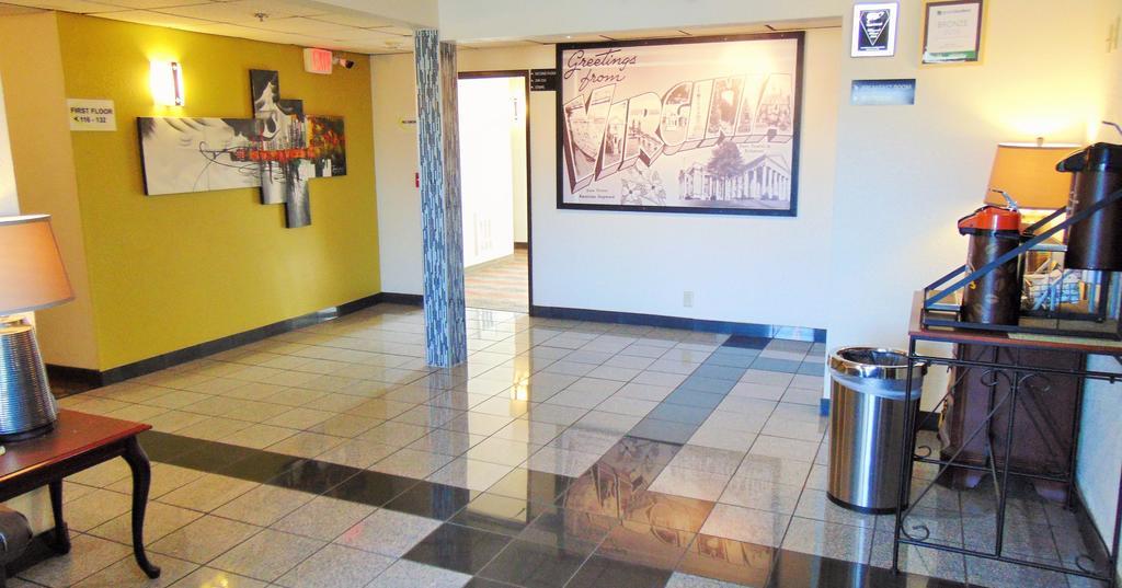 Motel Super 8 By Wyndham Va South Boston