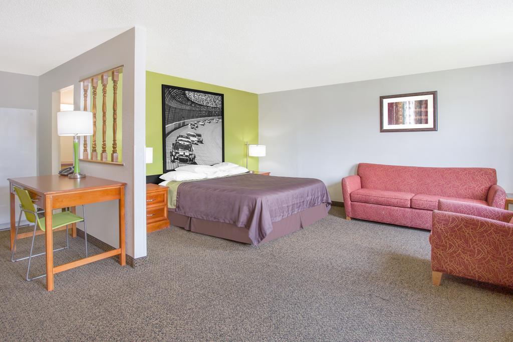 Motel Super 8 By Wyndham Va South Boston