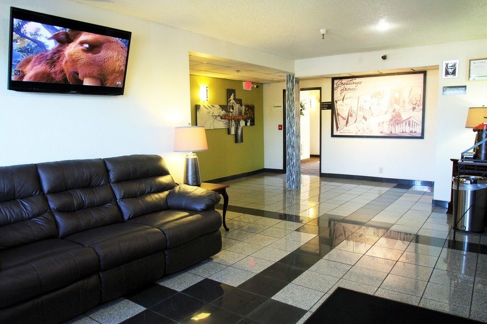 Super 8 By Wyndham Va 2* South Boston
