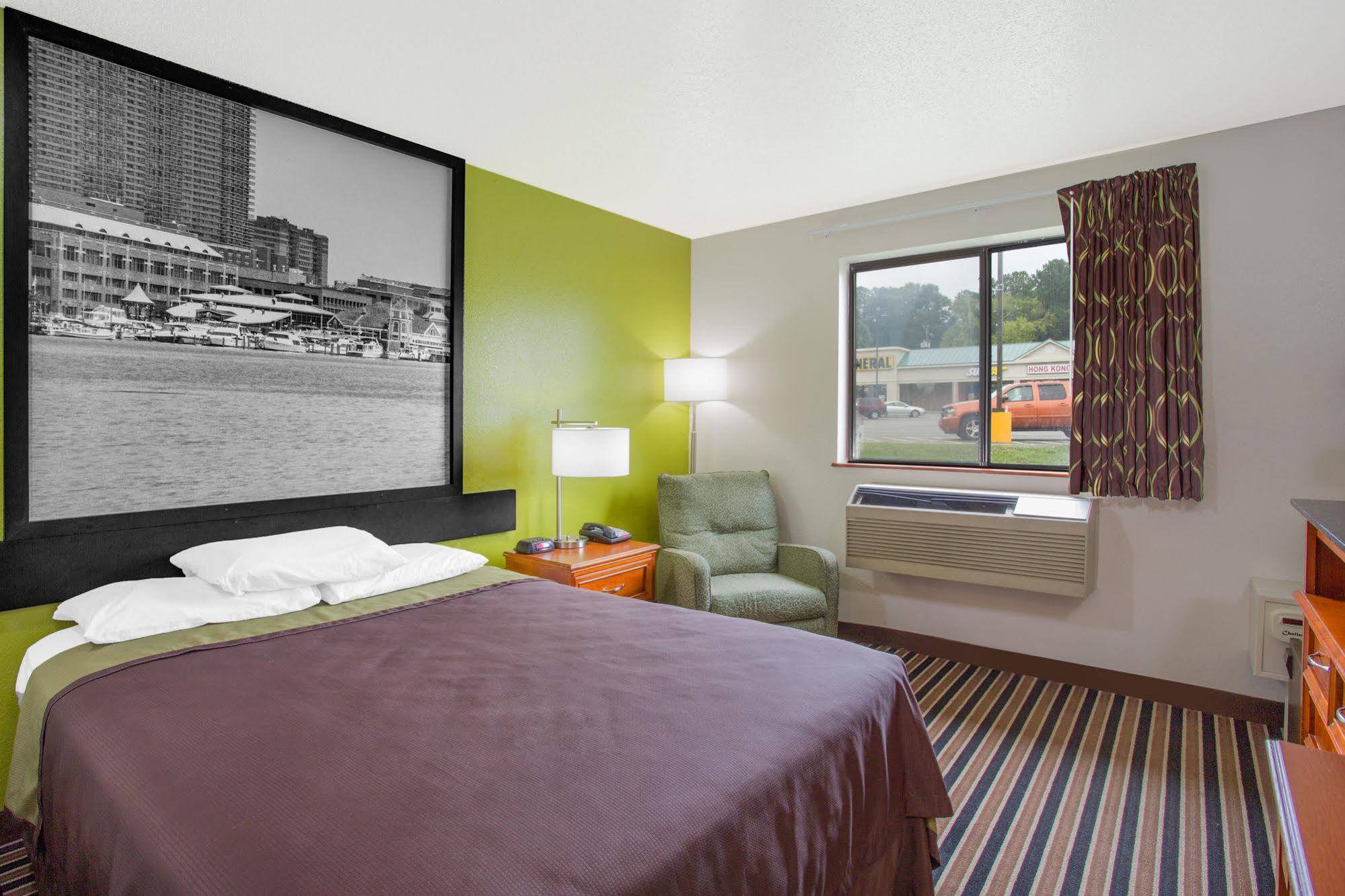 Motel Super 8 By Wyndham Va 2*